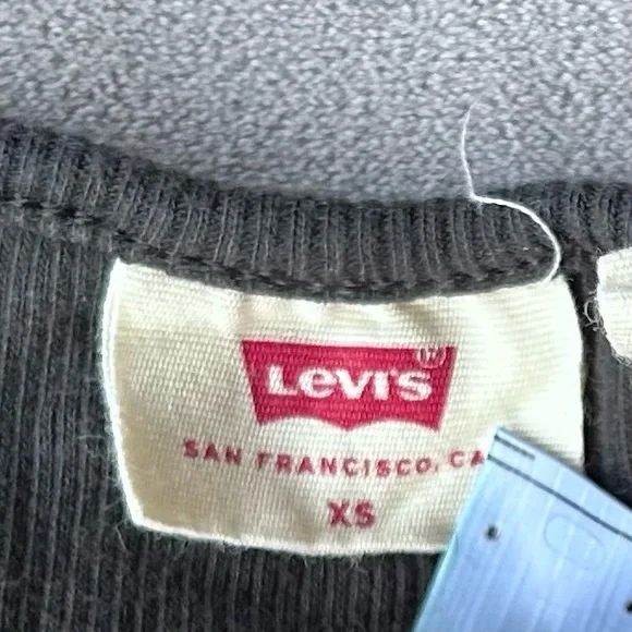 Levi’s ~ Black Ribbed Basic Tee ~ Women’s Size XS - Picture 3 of 6